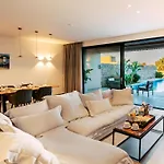 Aethrion Villas & Suites